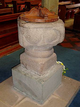 Saltash St Nicholas - The Font
